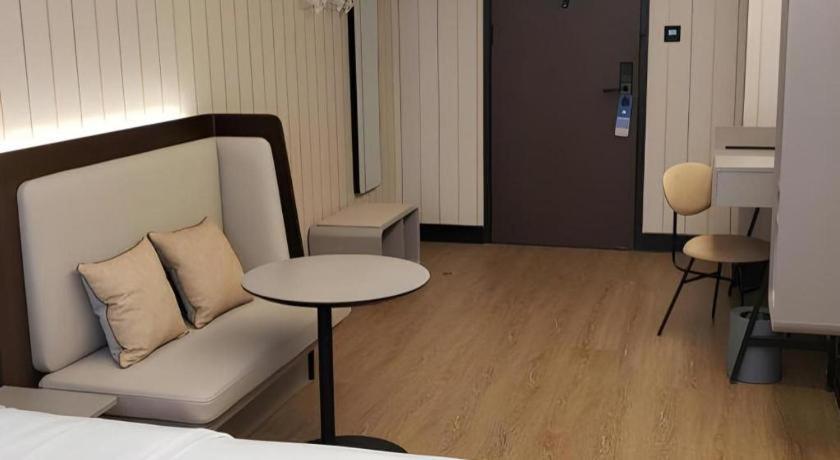 Hotel Hanting Wangfujing 2*